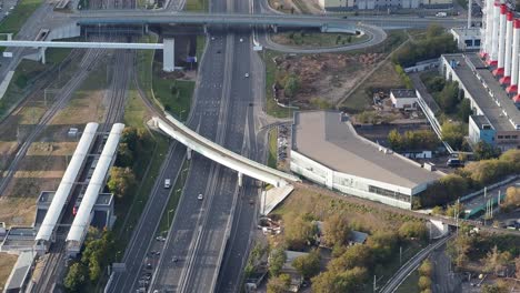 Luftbild-von-der-dritten-Ringstraße-in-der-Nähe-von-Bahnhof-in-Moskau