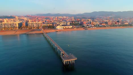 Petróleo-puente-en-Barcelona-en-España