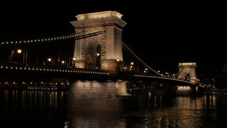 Famous-Szechenyi-Chain-Bridge-over-river-Danube-Budapest-by-night-4K