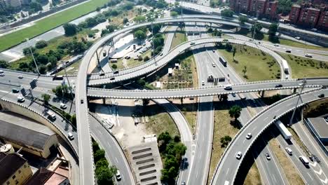 Image-of-cityscape-of-car-interchange
