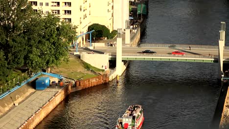 Sightseein-boat-in-Berlin