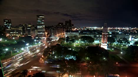 Argentina-torre-de-reloj-con-lapso-de-tiempo-de-la-puesta-de-sol