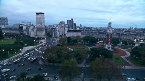 Argentina-torre-de-reloj-con-lapso-de-tiempo-de-la-puesta-de-sol