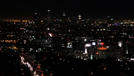 Centro-de-la-ciudad-de-Los-Ángeles-en-la-noche