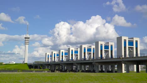 Houtribdijk-und-Schleusen-Echtzeit