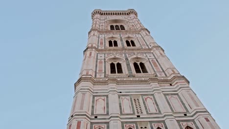 vista-de-la-Basílica-de-Santa-María-del-Fiore-en-Florencia,-Italia