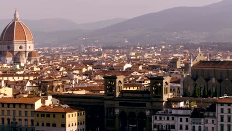 vista-de-la-Basílica-de-Santa-María-del-Fiore-en-Florencia,-Italia