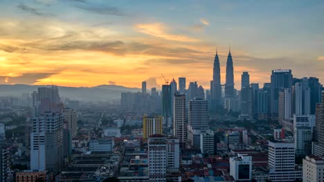 Kuala-Lumpur-city-skyline-sunrise-timelapse,-Malasia,-4K-Time-lapse