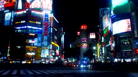 Nacht-hyper-Zeitraffer-in-Shibuya-Kreuzung-slow-Shutter-weit-erschossen