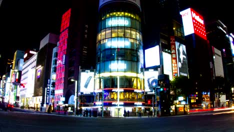 Harumi-Str.-Ecke-Ginza-Nacht-Zeitraffer-4K-slow-Shutter-breite-erschossen-Zoom-in