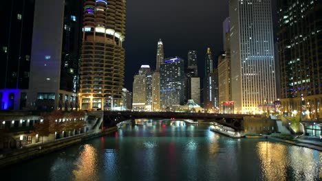 Chicago,-Illinois,-Estados-Unidos-de-América.-29-de-noviembre-de-2017.-Horas-de-la-tarde-en-el-centro-de-la-ciudad.