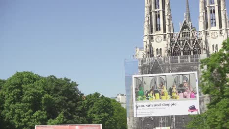 Church-vow-in-the-city-of-Vienna-view-from-the-bus