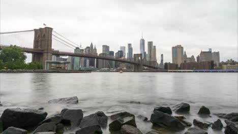 Lapso-de-tiempo-de-Nueva-York-en-las-noches-de-verano.