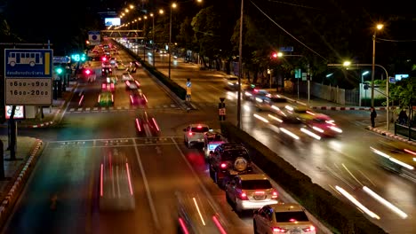 Tilt-Shift-Zeitraffer-der-Autobahn-Verkehr-Innenstadt