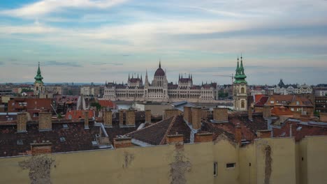 Skyline-von-Zeitraffer-von-Budapest-in-Ungarn-Zeit-Laspe-4K