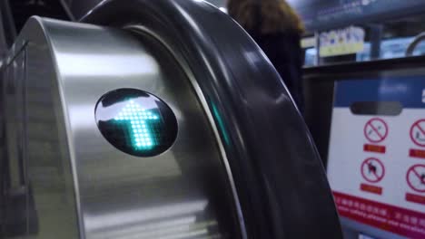 Escalator-Green-Arrow-Scrolling-Going-Up