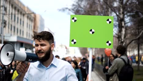 Popular-Europeo-en-la-huelga-política.-Bandera-blanca-con-marcadores-de-4k-de-seguimiento.