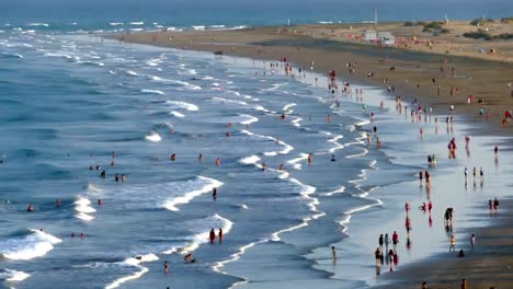 Vista-aérea-de-la-playa-"del-Inglés",-lapso-de-Islands.Time-de-Canarias.