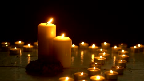 Valentine-candle-lights-with-rose