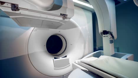 Modern-medical-equipment,-tomographic-scanner.