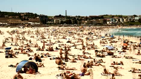 lapso-de-tiempo-de-las-multitudes-de-Bondi-beach