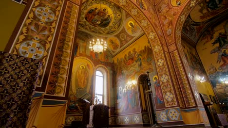 Folienansicht-der-Mauer-der-orthodoxen-Kirche