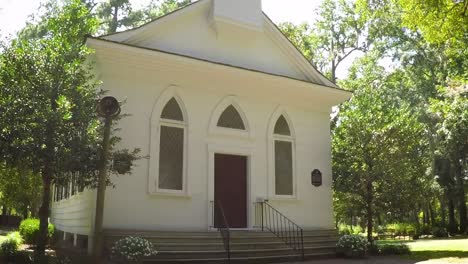 Little-White-Chapel