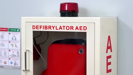 Defibrillator-in-4k-slow-motion-60fps