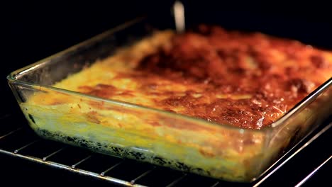 Lasaña-es-cocido-en-el-horno.-comida-casera