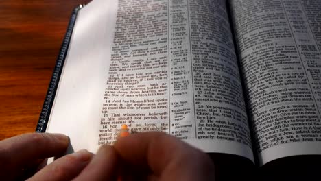 Underlining-text-of-Holy-Bible