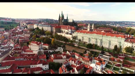 Panorama-de-Praga,-el-castillo-de-Praga-y-el-río-Moldava,-República-Checa,-Praga