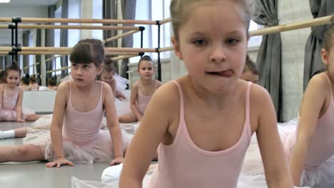 Doing-Side-Splits-in-Ballet-Class