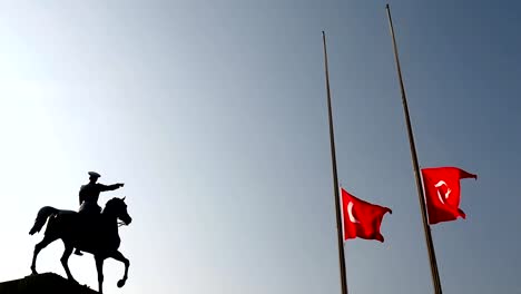 Turkish-flag,-lower-the-flag-to-half-mast