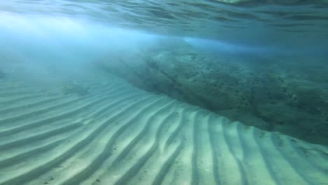 scuba-diving-underwater-4k