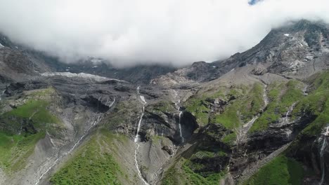 Aerial-steigen-vor-dem-Schnee-Berg-Gletscher