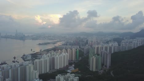 Escena-de-amanecer-de-la-ciudad-de-Hong-Kong