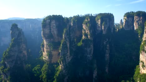 Zhangjiajie-mountains,-China