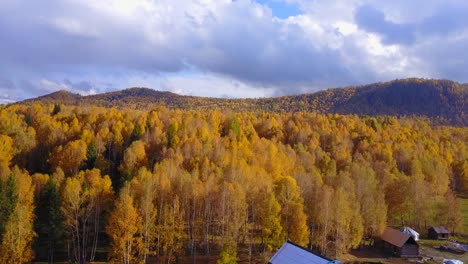 Landschaft-der-Hemu-Dorf,-Xinjiang,-China