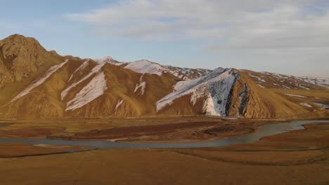 Montaña-de-la-nieve,-Duku-carretera,-Xinjiang,-China