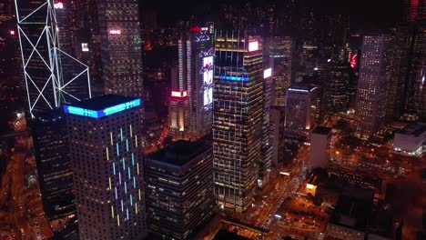 Imágenes-de-vista-aérea-de-4K-de-Hong-Kong-escenas-de-noche-hermosa-en-el-Distrito-Central-de