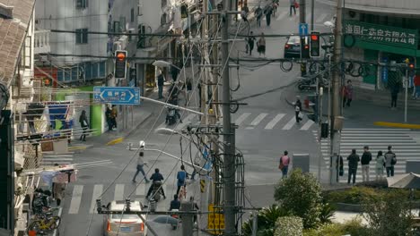 Schönen-Herbstnachmittag-mit-einem-fantastischen-Blick-über-die-Innenstadt-von-Zentrum-der-Stadt.-Shanghai-China,-Juli-2018.