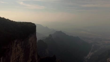 Tianmen-Berge-in-Zhangjiajie