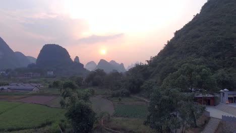 Yaungshuo-County-bei-Sonnenuntergang