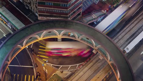 Nacht-Licht-Überführung-Straßen-4k-Zeitraffer-von-Hong-Kong-Dach