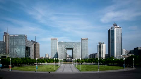 Lapso-de-tiempo-del-paisaje-urbano-en-la-ciudad-de-nanjing,-china,-día-nublado