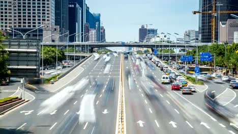 Zeitraffer-der-verkehrsreichen-und-moderne-Gebäude-in-der-Stadt-Beijing,-China.