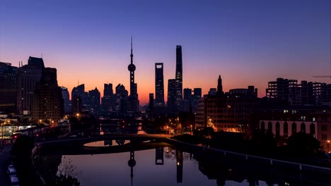 Zeitraffer-der-Skyline-von-Shanghai-und-Stadtbild