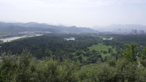 Vista-panorámica-con-vistas-a-la-localidad-de-veraneo-de-chengde