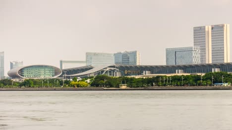 Bahía-de-Río-de-centro-de-convenciones-y-exposiciones-Guangzhou-china-de-timelapse-de-4-k