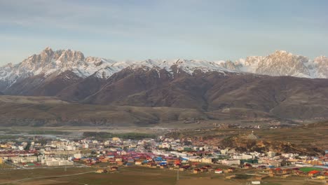 Aldea-Tibetana-en-la-provincia-de-Sichuan,-China